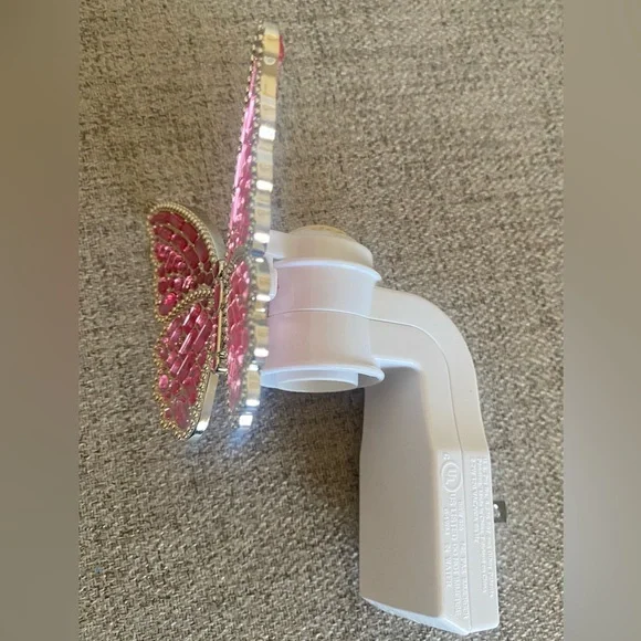 Bath & Body Works Wallflower Pink Butterfly Plug In Light Up - Picture 7 of 9